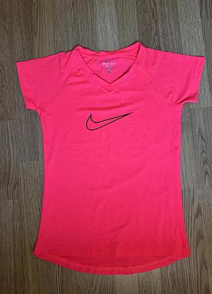 Жіноча футболка nike