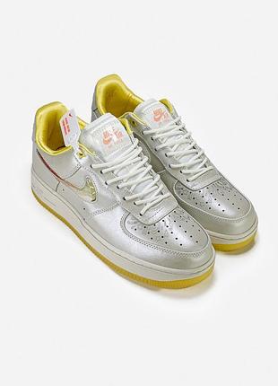 Жіночі сріблясті кросівки nike air force 1 low sail soft yellow х найк ейр форс 40