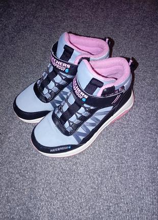 Детские демисезонные/зимние ботинки для девочки skechers storm blazer 32 розміру