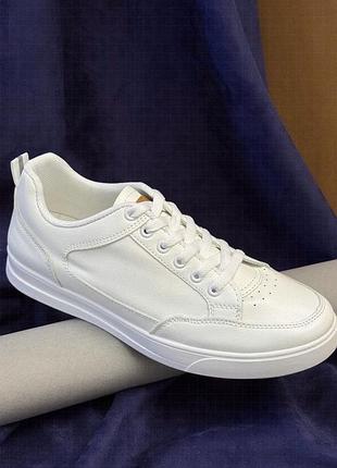 Мужские кроссовки из искусственной кожи на весну-осень