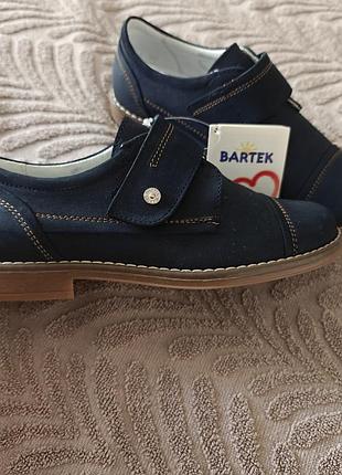 Нубукові туфлі bartek 33 розмір