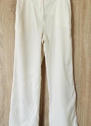 Прямі брюки молочного кольору бренду maxmara