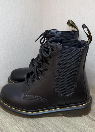 Dr martens 1460 harper lace up leather boots in black