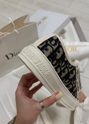 Dior walk'n'dior