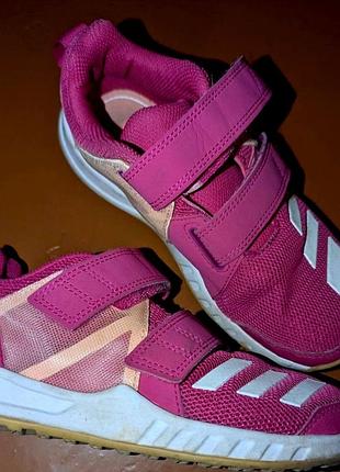 Кроссовки на девочку adidas, 33. размер . стелька 20 см.