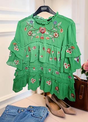 Зеленая блуза zara с вышивкой и воланами рюшами