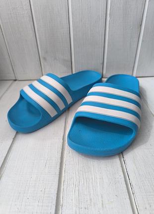 Шльопанці адідас adidas тапки босоніжки сандалі