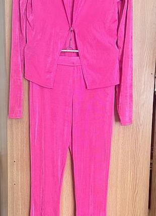 Яскравий костюм для молодіжної вечірки