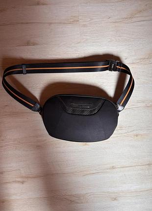 Сумка tumi × mclaren torque sling — модель 138963-1041