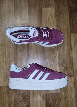 Женские кроссовки adidas р.41