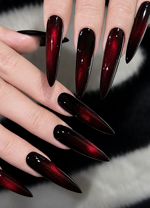 Накладні нігті burgundy cat eye — ефектний червоно-чорний манікюр ✨