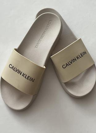 Шльопанці (слайдери) calvin klein