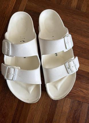 Знамениті шльопанці birkenstock arizona eva у білому кольорі 42-42 німеччина 🇩🇪