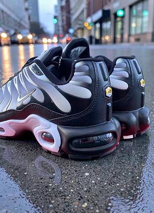 Кроссовки nike tn+