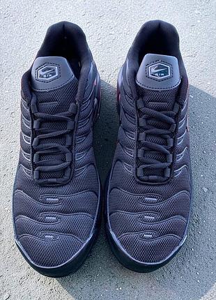 Кроссовки nike tn+