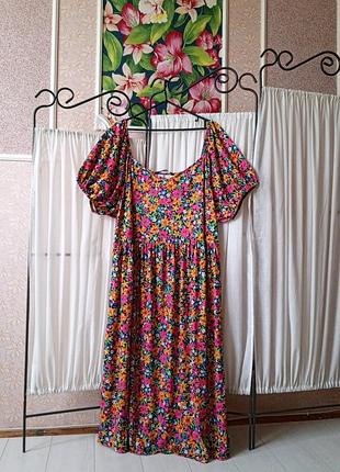Красиве якісне плаття в квітковий принт limited collection.