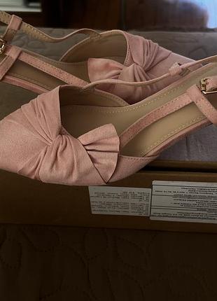 Туфлі kitten heels,за додатковою інформацією звертайтесь)