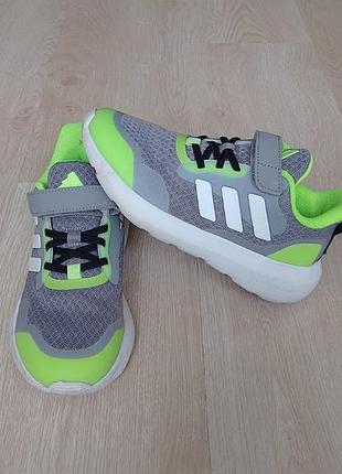 Кросівки adidas, р.34, устілка 22 см.