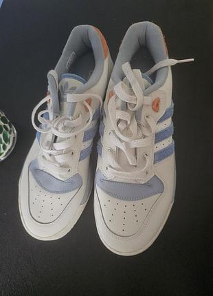 Adidas rivalry low с цветами / ретро кеды адидас 41-42 стелька 27 см новые без упаковки.