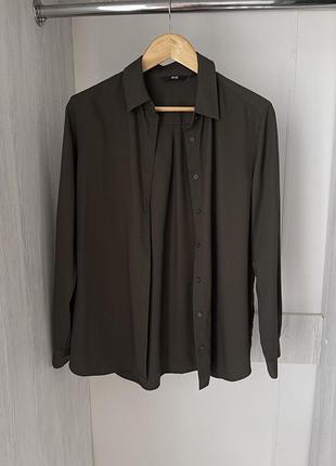 Сорочка віскозна uniqlo rayon blouse розмір l кольору хакі оригінал блуза