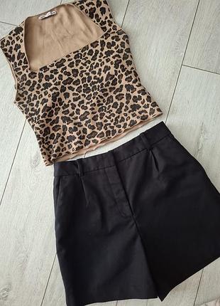 Класичні чорні шорти zara