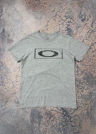 Вінтажна футболка oakley великий логотип