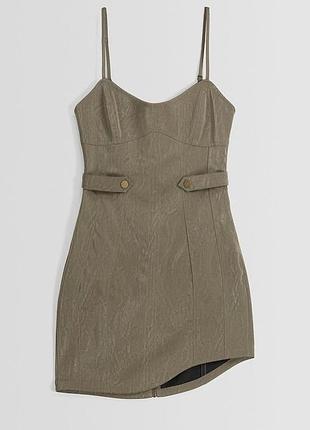 Короткое платье bershka из экокожи s/m