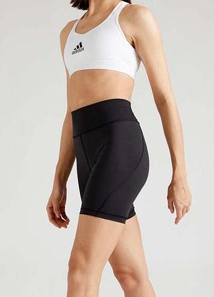 Спортивные шорты adidas me essentials
