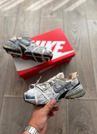 Nike runtekk v2k white beige custom