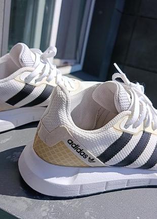 Оригінальні кросівки adidas swift run x white (fv5358) — розмір 43 1/3 / 27.5 см