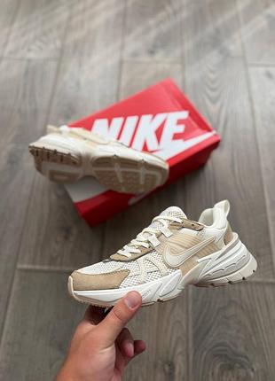 Nike v2k runtekk beige white