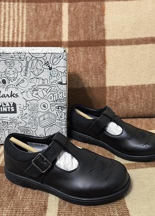 Дитячі шкільні туфлі clarks jazzy