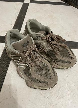 New balance 9060 майже нові