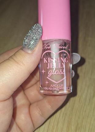 Too faced kissing jelly gloss,pink sorbet