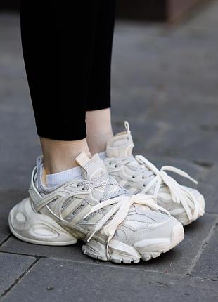 Кроссовки adidas vento xlg runner deluxe beige