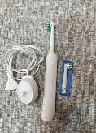 Зубная щетка электрическая oral-b