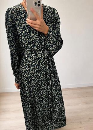 Сукня плаття
