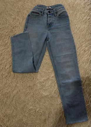 Джинси tommy jeans