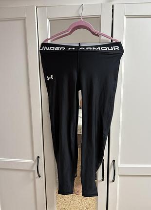 Чорні спортивні легінси бренду under armour
