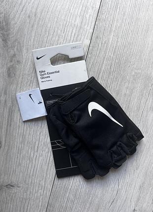 Мужские тренировочные перчатки nike gym essential gloves