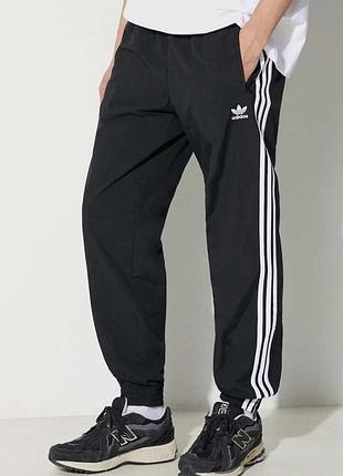 Штани adidas originals adicolor woven firebird track top