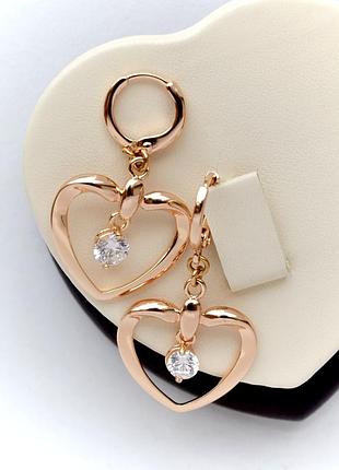 Серьги-кольца с подвесками сердечки и белыми кристаллами xuping m&l.