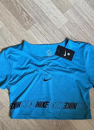 Топ жіночий nike