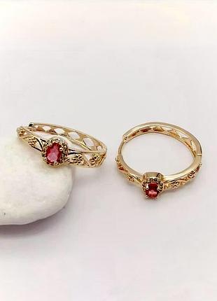 Серьги-кольца с рубиновыми кристаллами xuping m&l диаметр 2.8 см.