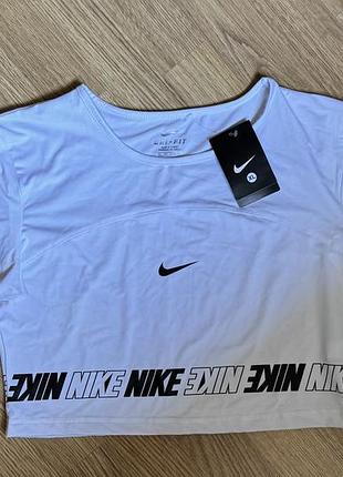 Топ жіночий nike