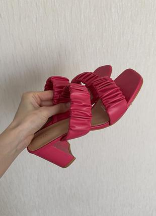 Яскраві босоніжки sinsay 38-39
