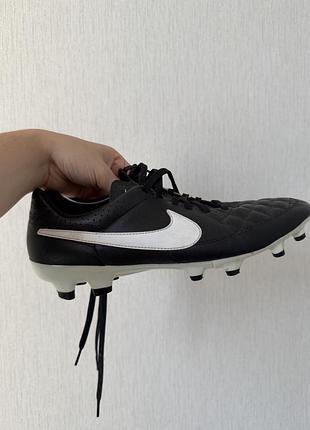 Бутси футбольні nike, вживані, але в чудовому стані.