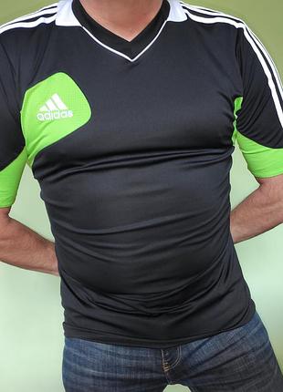 Спорт новая сток оригинал фирменная футболка.adidas.м-л