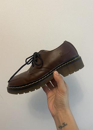 Коричневі шкіряні туфлі оксфорди dr. martens 1461 розмір 35