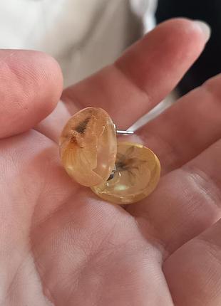 Серьги, смола и цветок